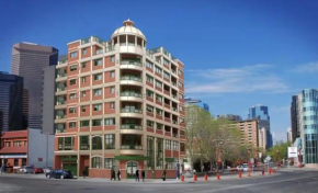 Stunning 1 bedroom condo in Calgary with riverview